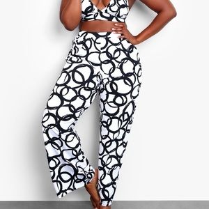 Instant baddie cover up pants ( SOLD OUT ONLINE)